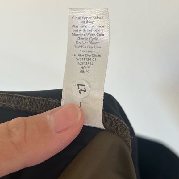 Athleta Radiant Jogger Olive Green Pants Satin Athletic Pants Size 10 - Picture 9 of 10